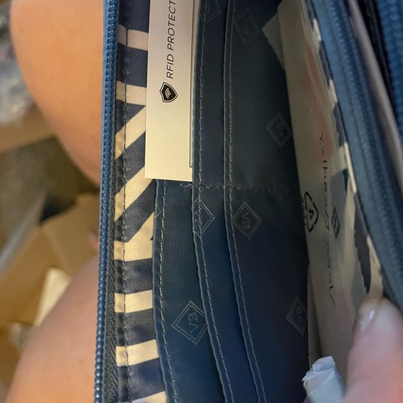 Vera Bradley wallet - Picture 8 of 11